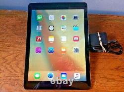 Apple iPad Air 1st Gen. 16GB Wi-Fi 9.7in iOS 11 12 Black Retina Display MD785B/A