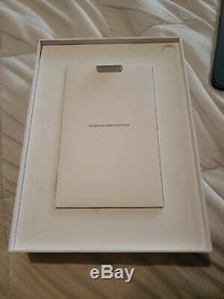 Apple iPad Pro 11 inch 256gb Space Gray Wi-Fi + Cellular UNLOCKED MU162LL/A Nice