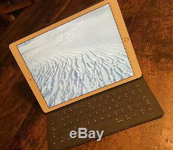 Apple iPad Pro 12.9-inch 2nd Generation 512GB with Smart Keyboard & Vaja Grip