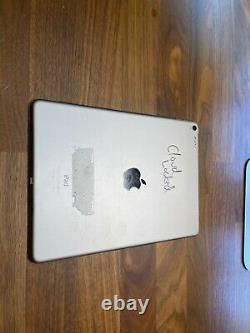 Apple iPad Pro 1st Gen. 32GB, Wi-Fi, 9.7 in Space Gray (Apple ID Locked)