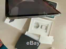 Apple iPad Pro 3rd Gen 256GB Wifi + Cellular Verizon 11in Gray + Pen + Keyboard