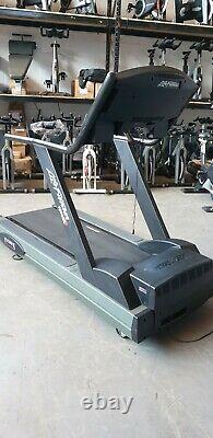 SERVICED Life fitness treadmill 9500HR Commercial Gym Equipment