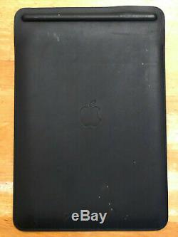 Unlocked Space Gray iPad Pro 10.5 64GB Cellular Apple Pencil, Keyboard, Sleeve